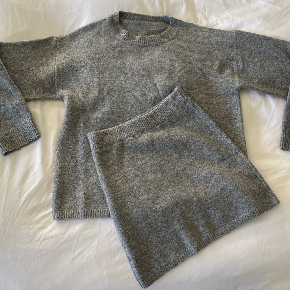 Women's grey sweater and skirt set. XS. WORN ONCE.